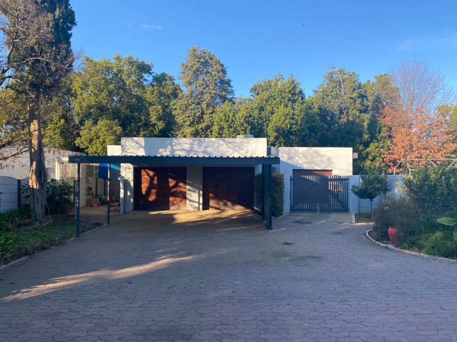 4 Bedroom Property for Sale in Flamingo Park Free State